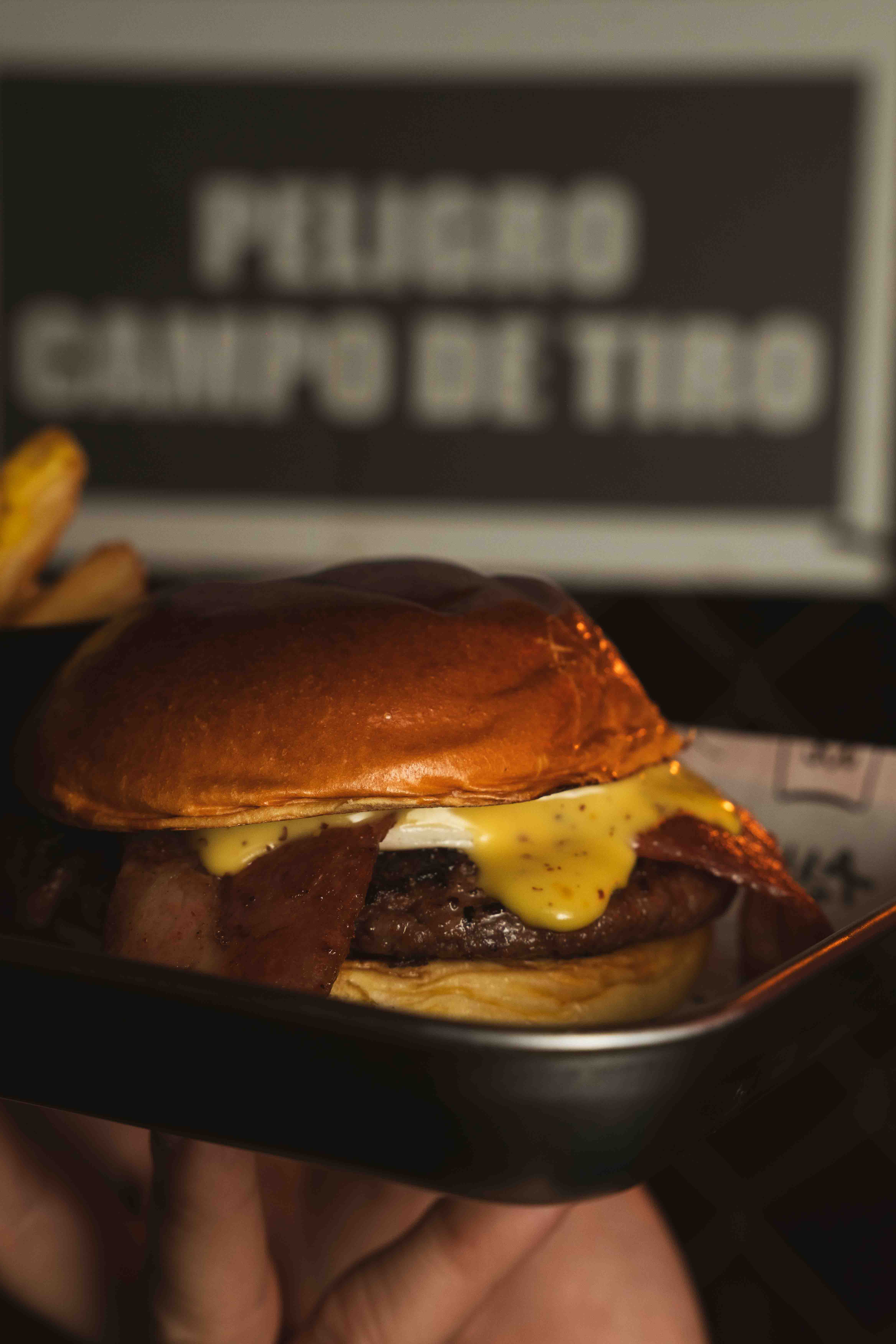 LA CABRONA BURGER